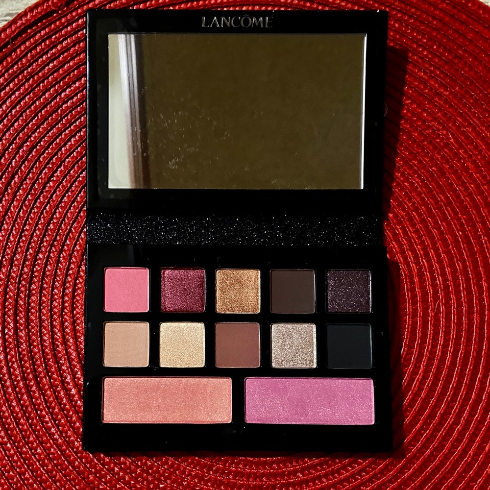 Lancome eyeshadow and blush palette